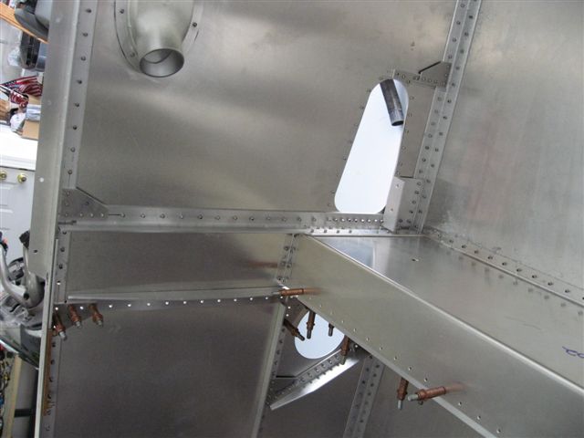 Forward fuselage - forward left tunnel z detail